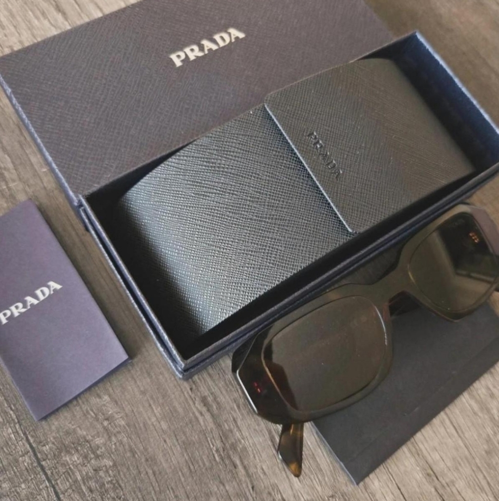 Authentic Prada PR 17WS Sunglasses